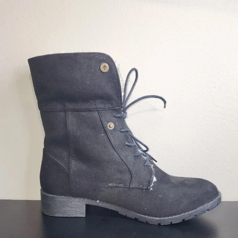 Comfortview Winter Boots Black and Cream Faux Fur Cuff